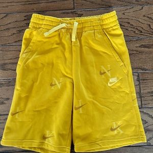 Youth Nike sweatshirt shorts size Large. Color is goldish